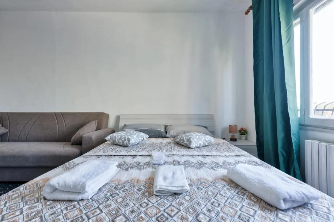 Venice H&S Apt Private Room With Ac & Tv Mestre