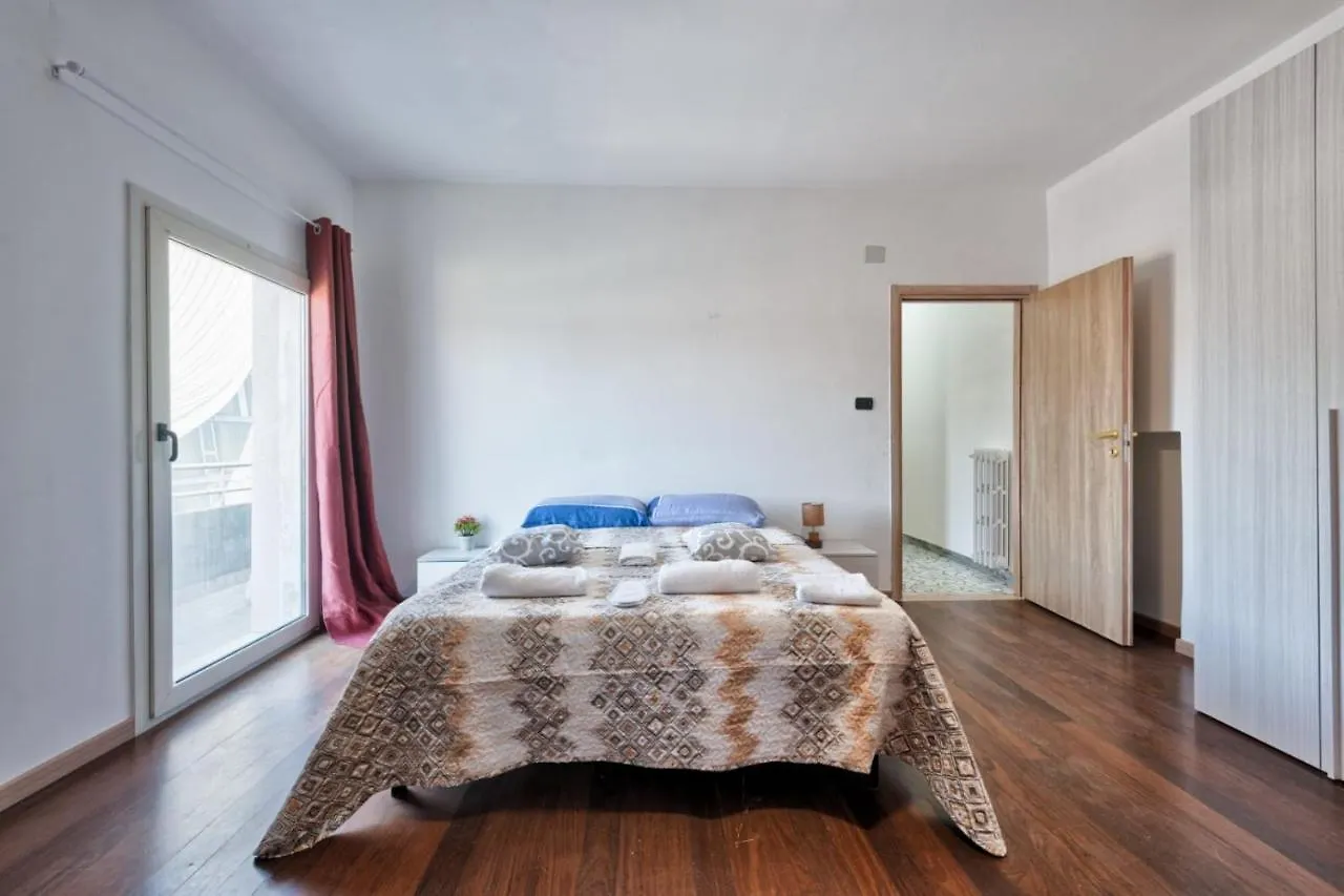 Guest house Venice H&S Apt Private Room With Ac & Tv Mestre
